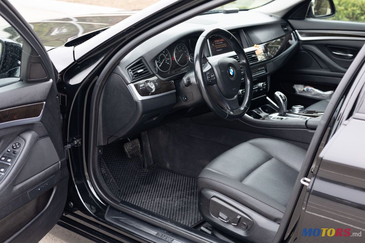 2016' BMW 5 Series photo #6