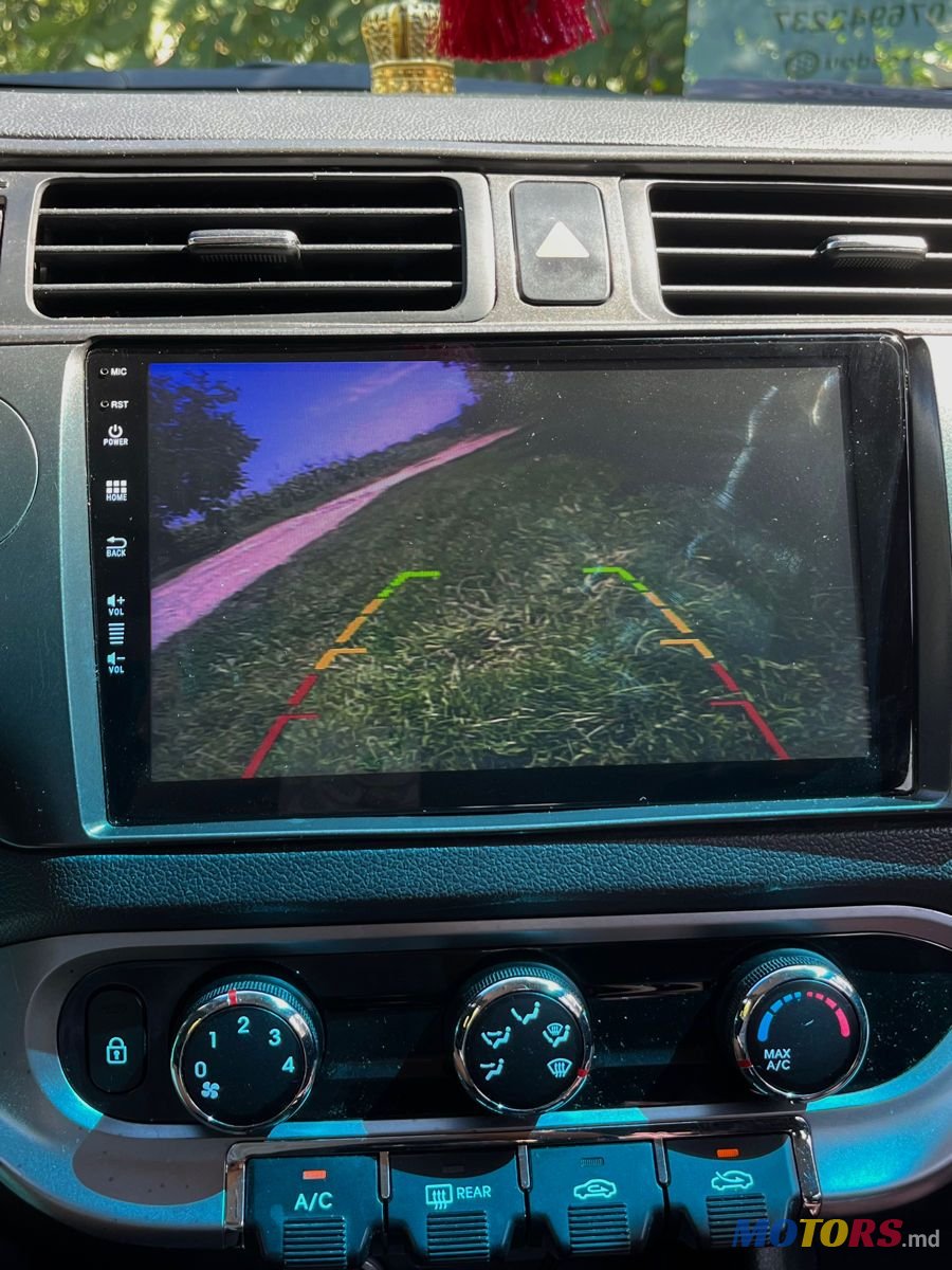 2012' Kia Rio photo #5