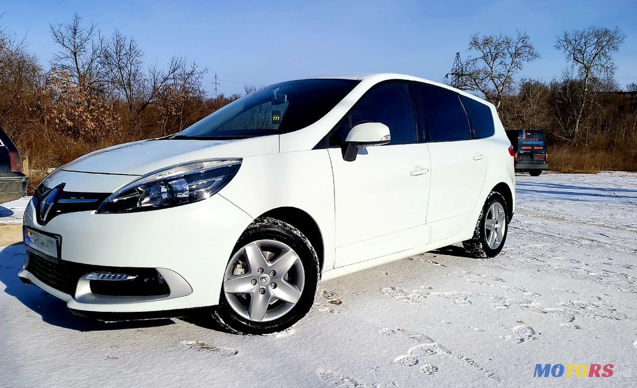 2015' Renault Grand Scenic photo #2