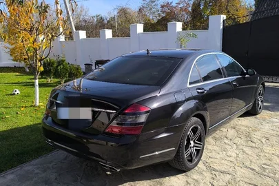 2006' Mercedes-Benz S-Class
