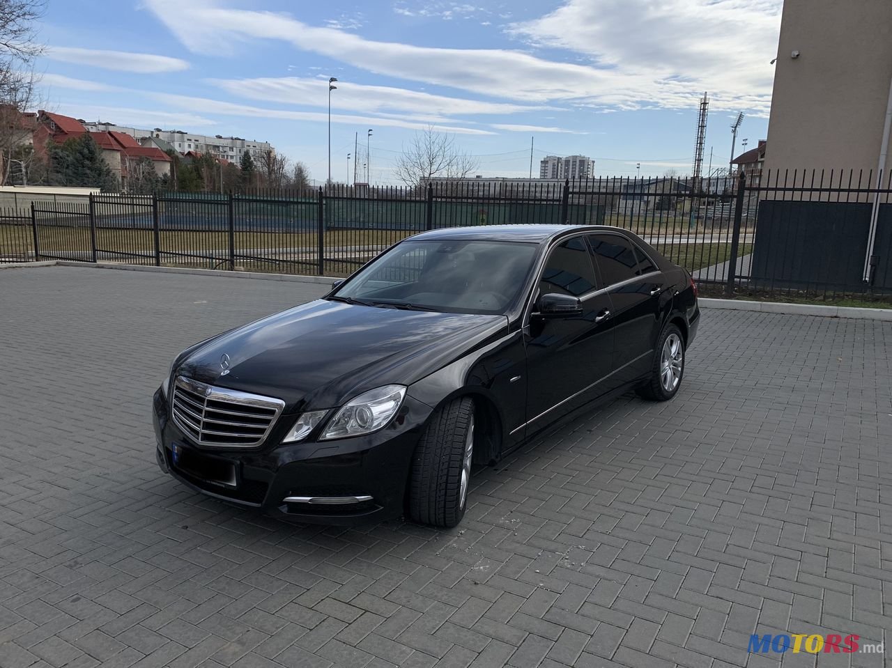 2010' Mercedes-Benz E Класс photo #2