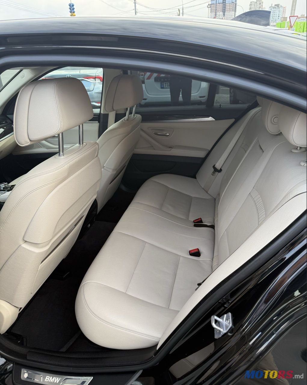 2013' BMW 5 Series photo #5