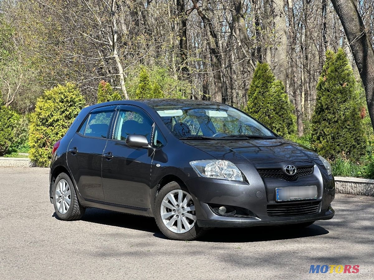 2007' Toyota Auris photo #1