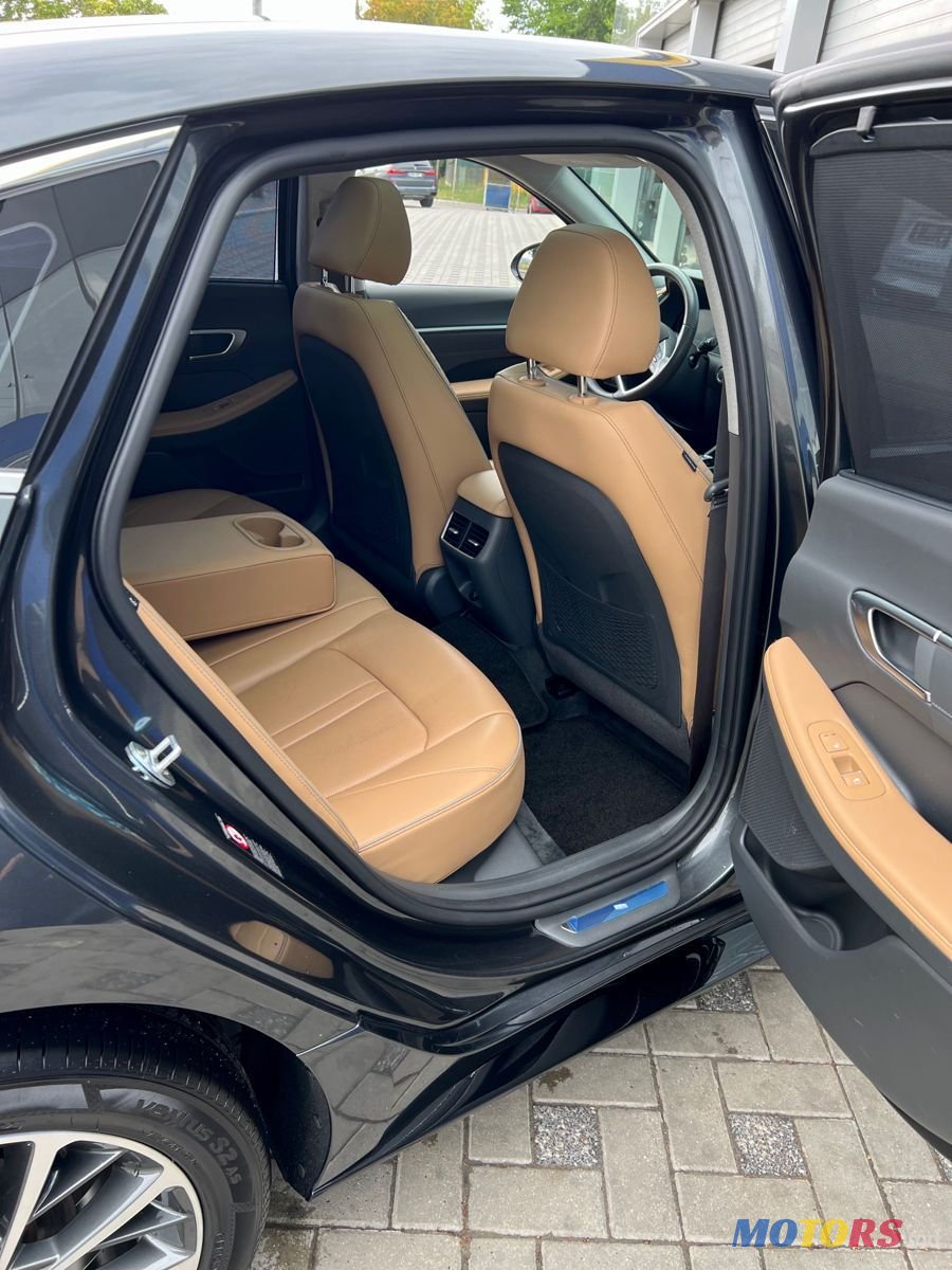 2020' Hyundai Sonata photo #4