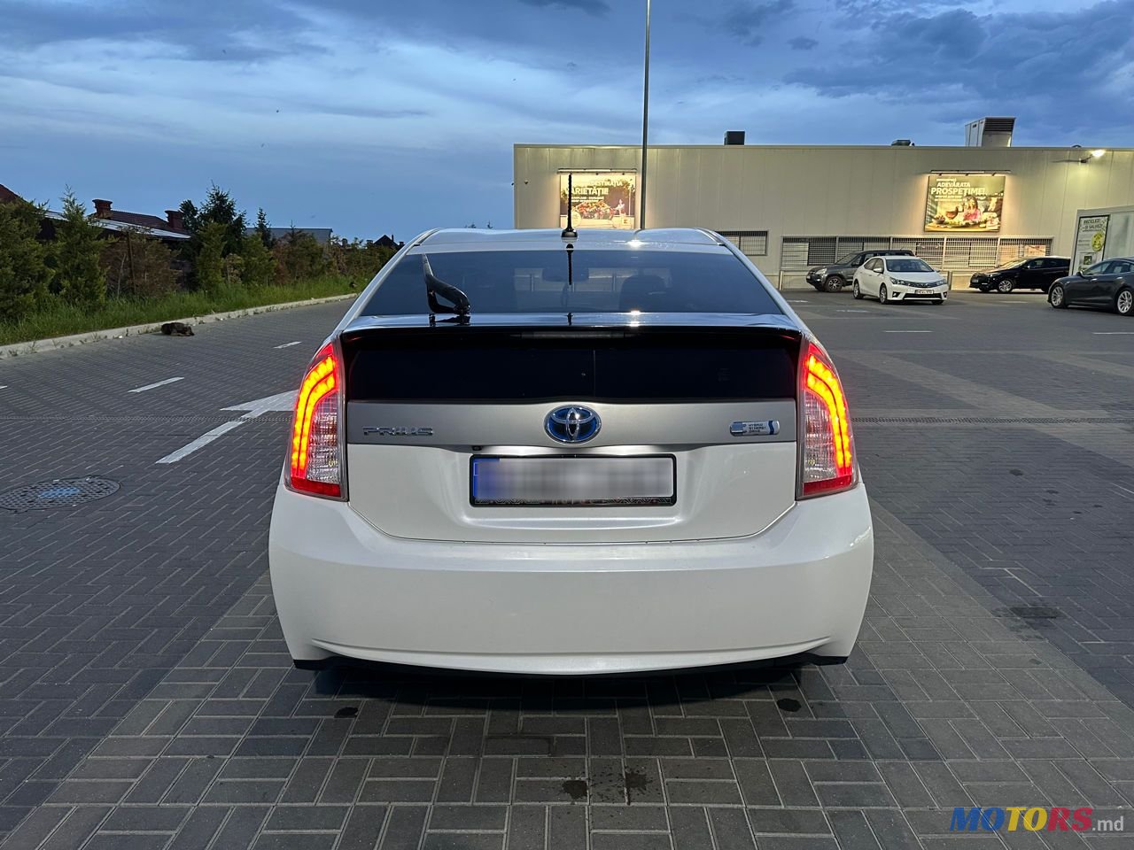 2013' Toyota Prius photo #4