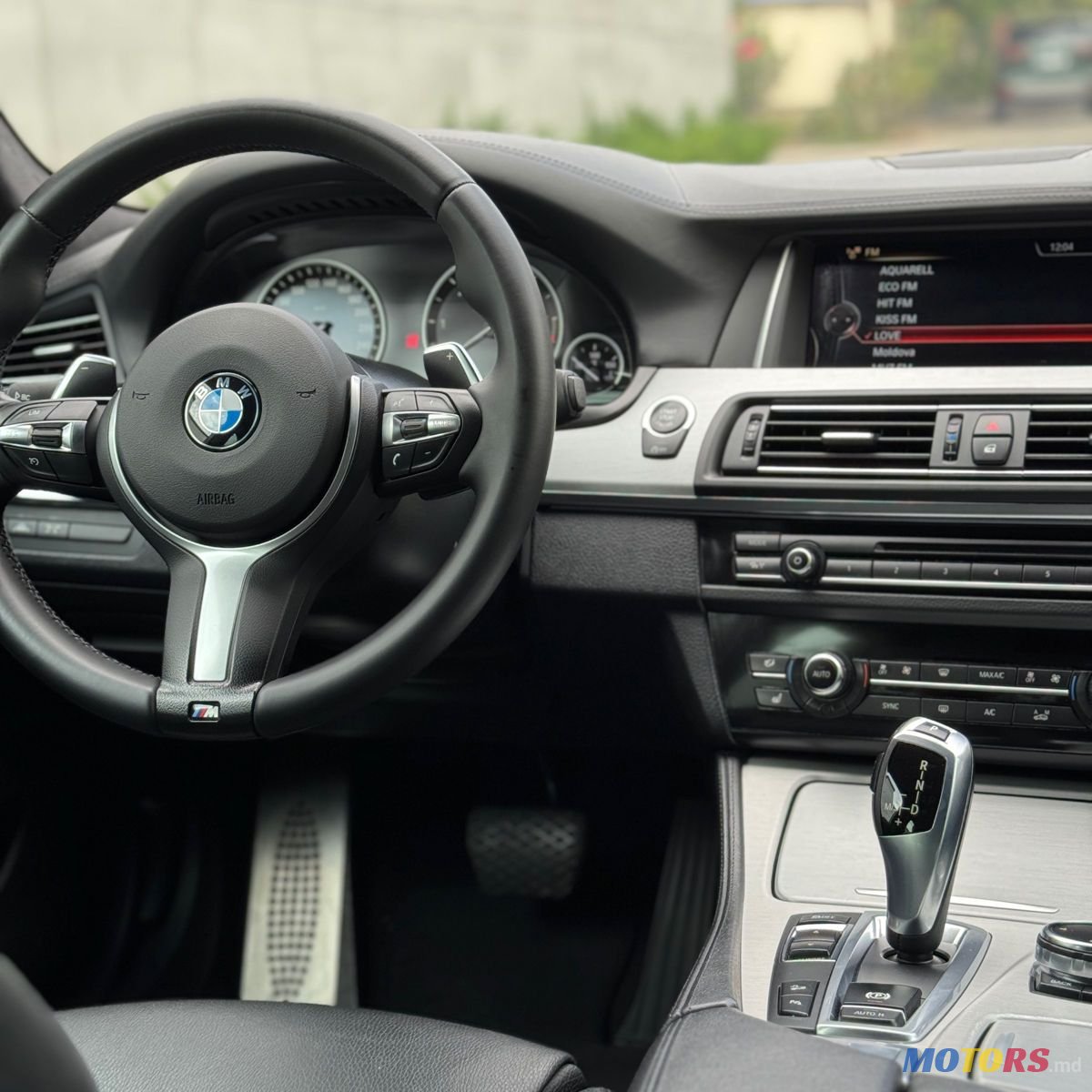 2015' BMW 5 Series photo #5