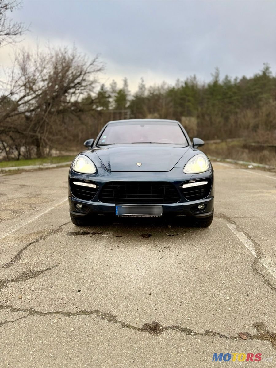 2013' Porsche Cayenne photo #1