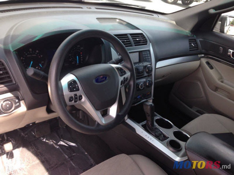 2014' Ford Explorer photo #6