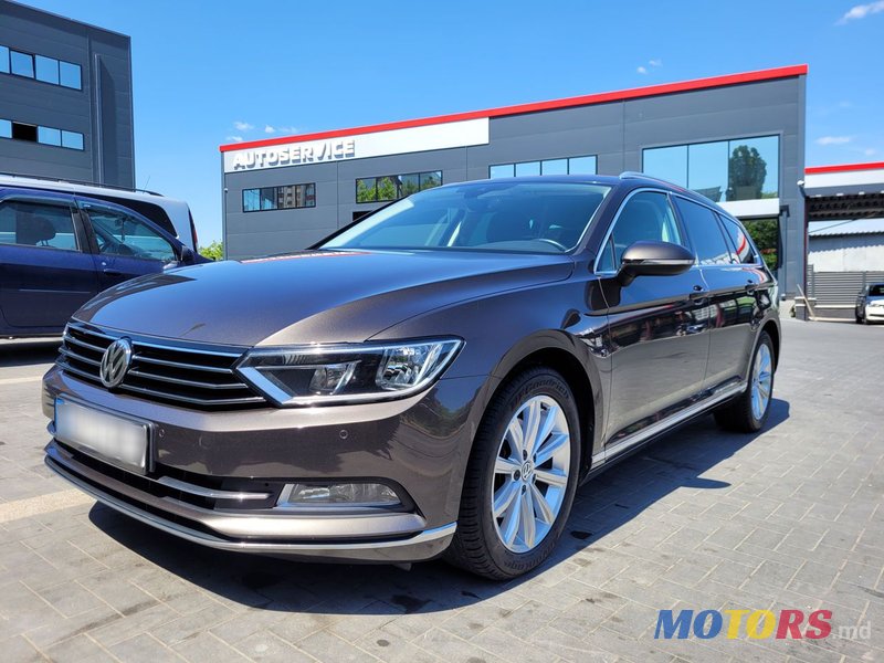 2018' Volkswagen Passat photo #1