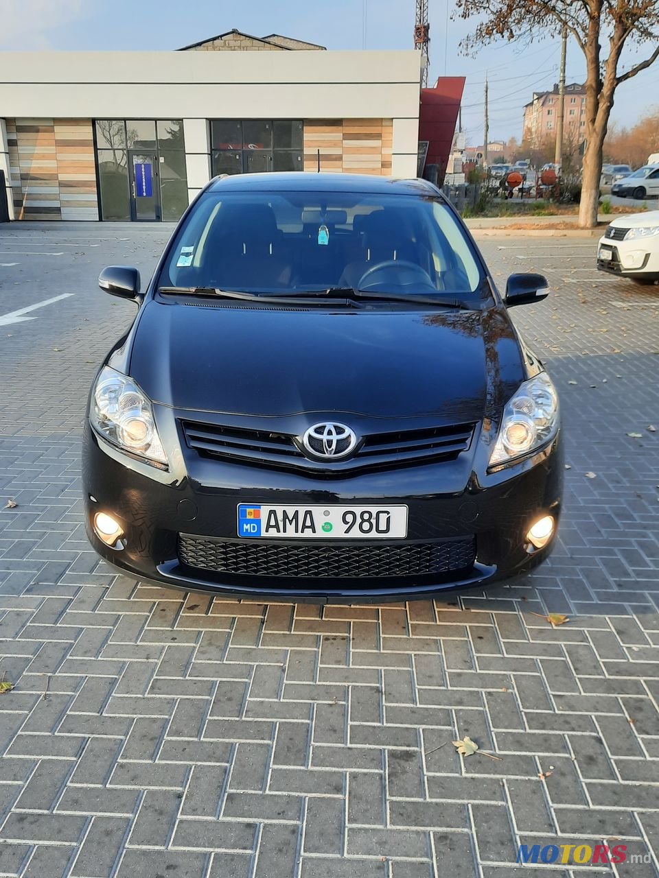 2011' Toyota Auris photo #3