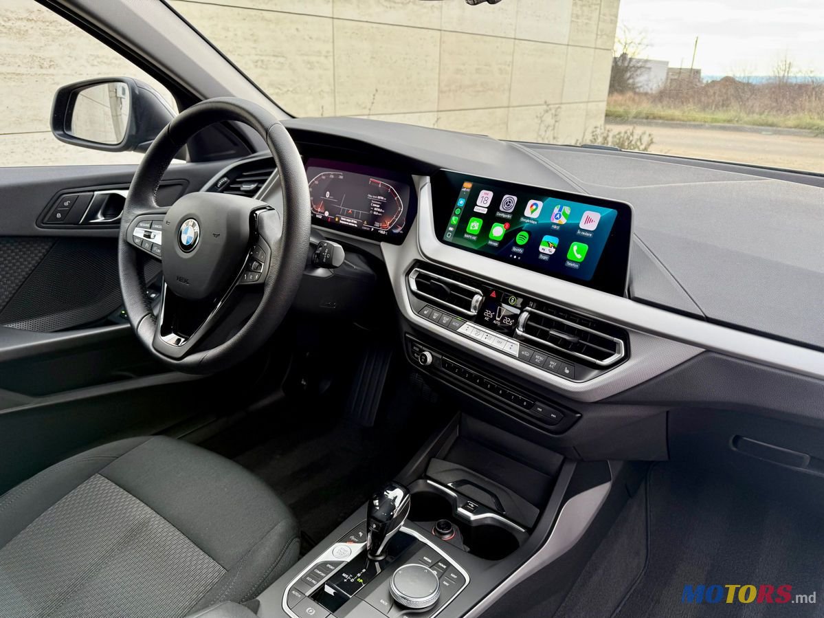 2021' BMW 1 Series photo #6