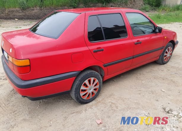 1993' Volkswagen Vento photo #3