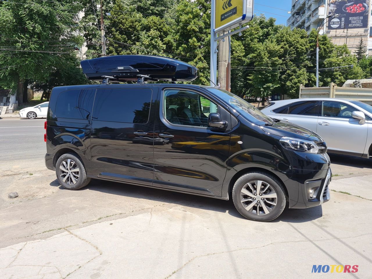 2019' Toyota Proace Verso photo #4