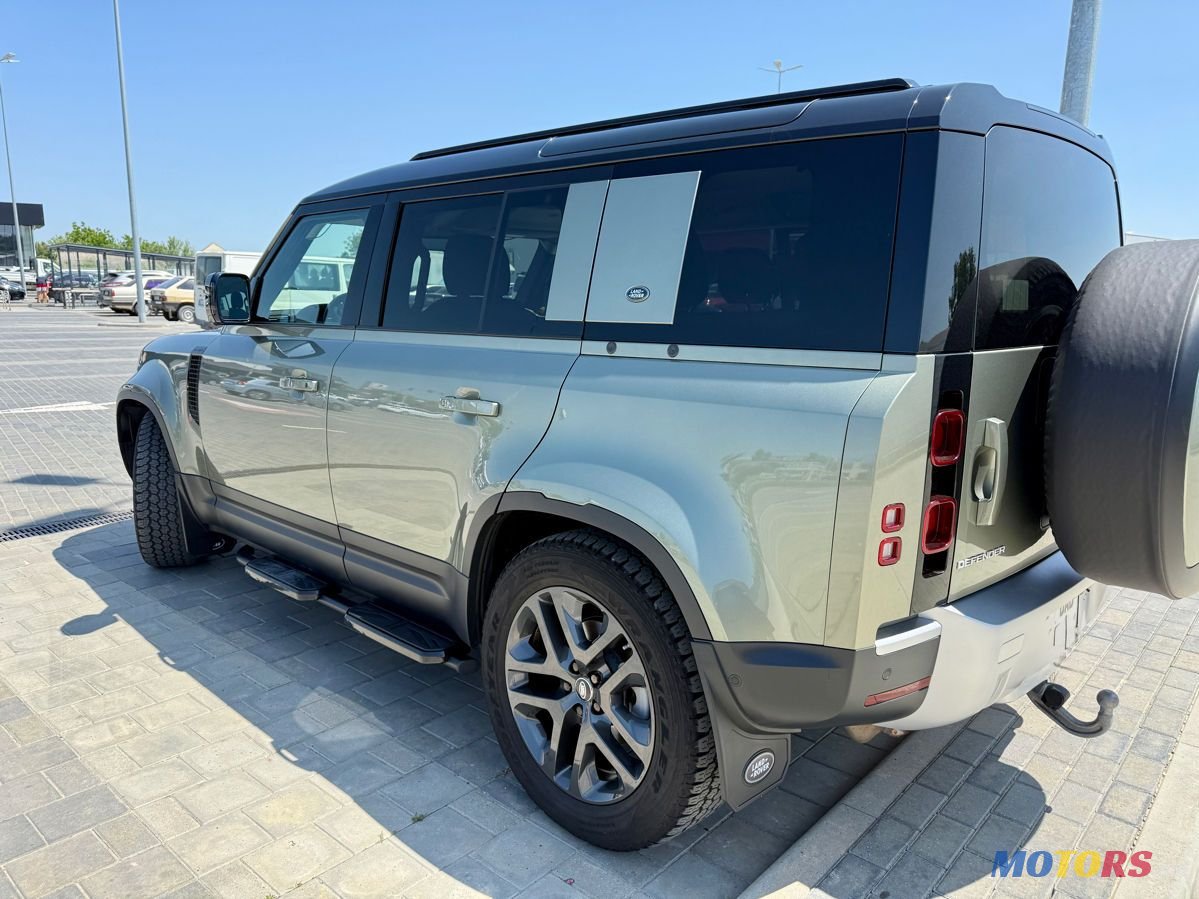 2020' Land Rover Defender photo #5