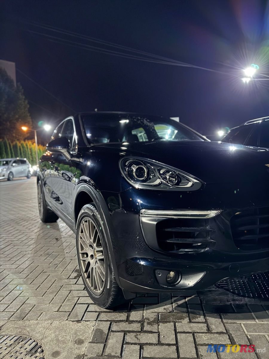 2016' Porsche Cayenne photo #1
