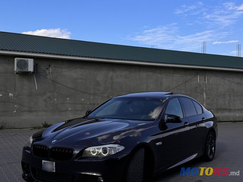 2012' BMW 5 Series photo #2