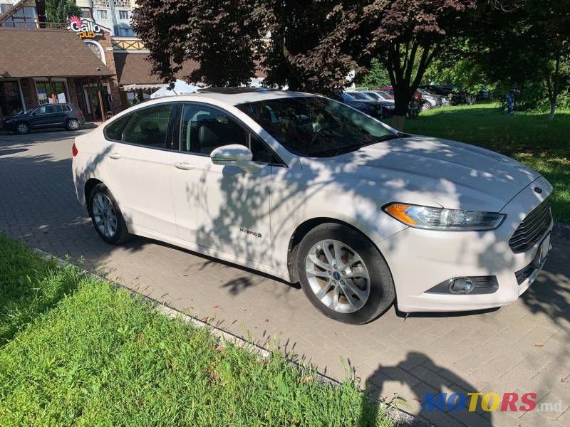 2013' Ford Fusion photo #3