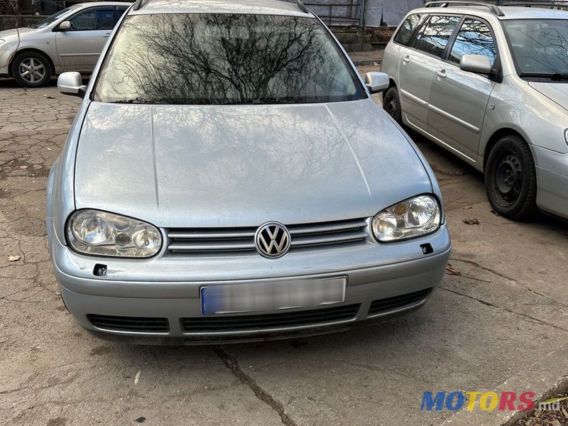 2003' Volkswagen Golf photo #1