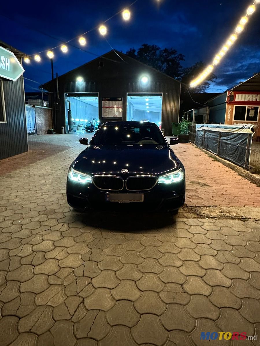 2019' BMW 5 Series photo #1