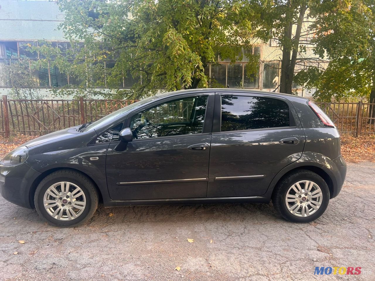 2014' Fiat Punto photo #3