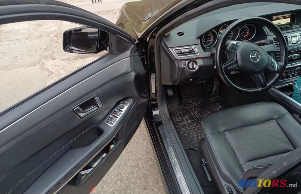 2014' Mercedes-Benz E Класс photo #3