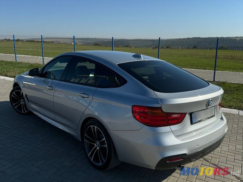 2015' BMW 3 Series Gran Turismo photo #2