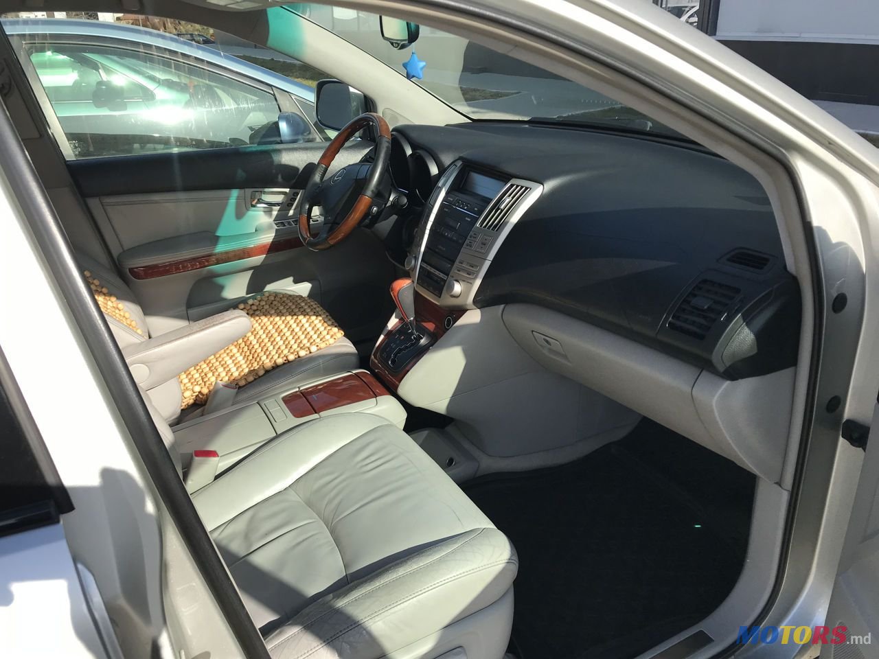 2004' Lexus Rx Series photo #2