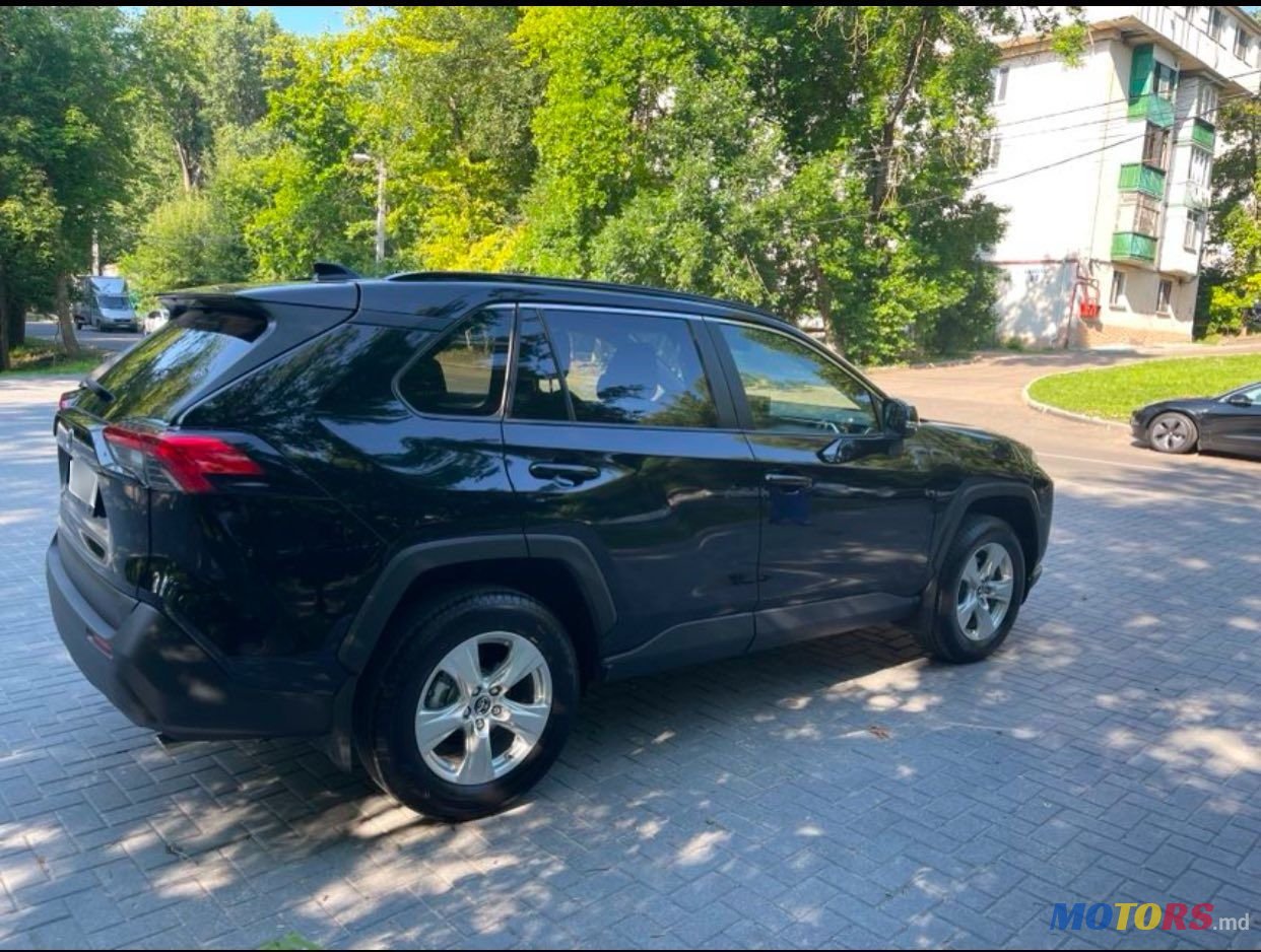 2020' Toyota RAV4 photo #6
