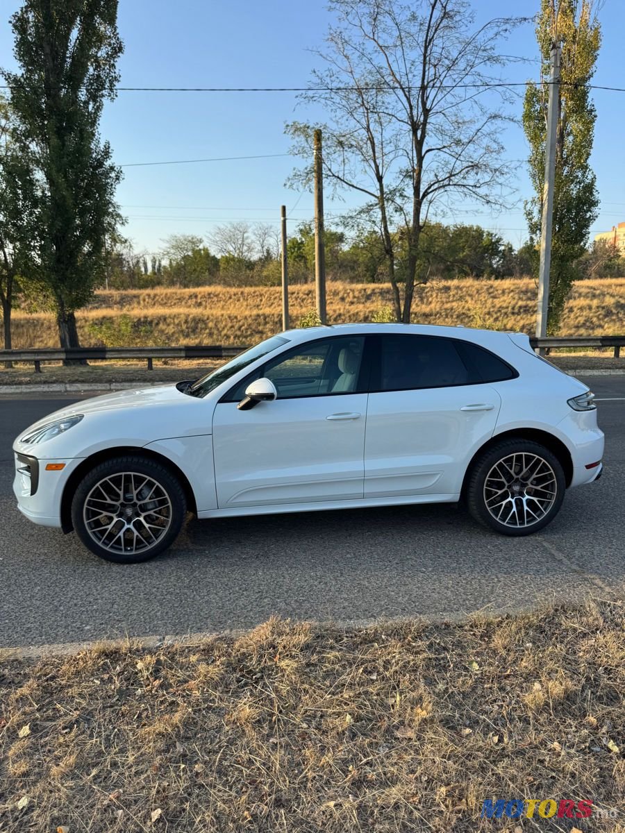 2019' Porsche Macan photo #5