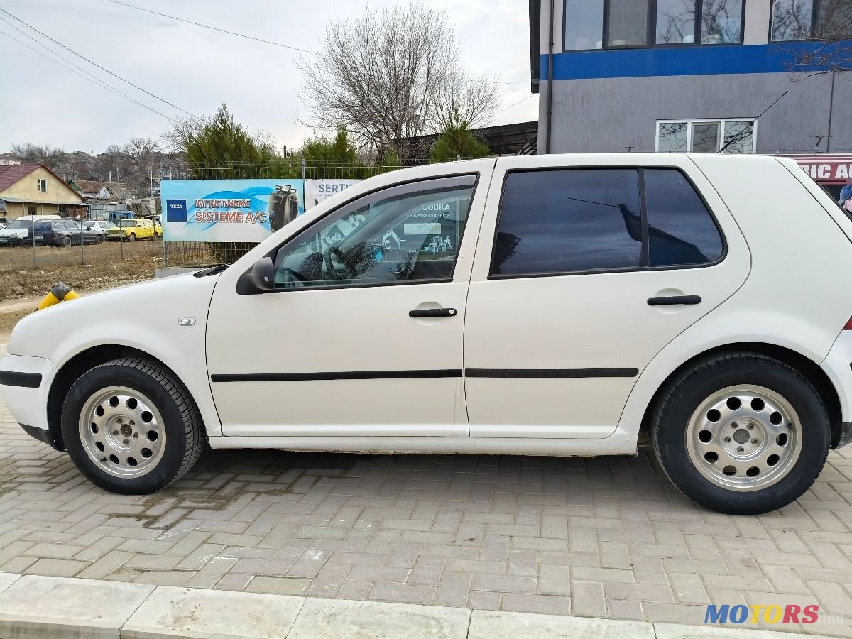 2000' Volkswagen Golf photo #3