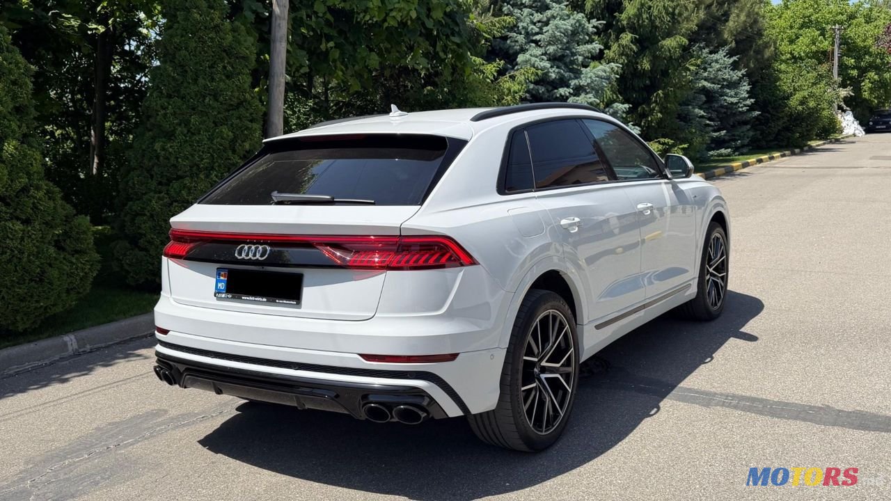 2020' Audi Q8 photo #2