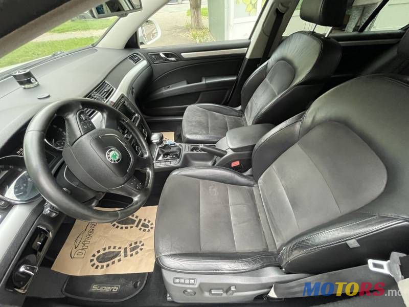 2010' Skoda Superb photo #5