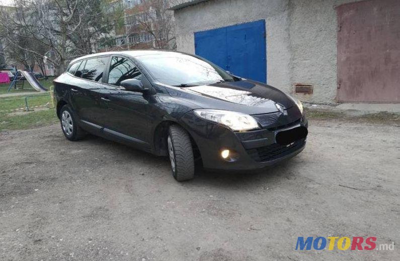 2011' Renault Megane photo #1