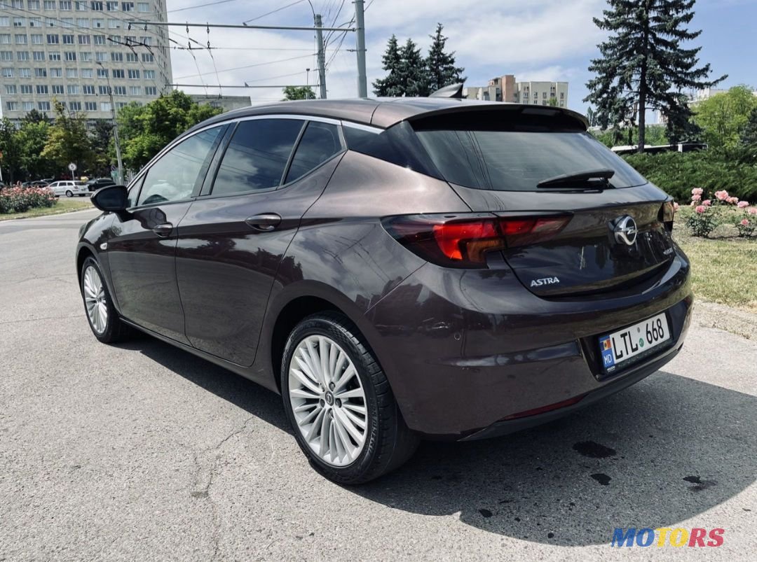 2016' Opel Astra photo #4
