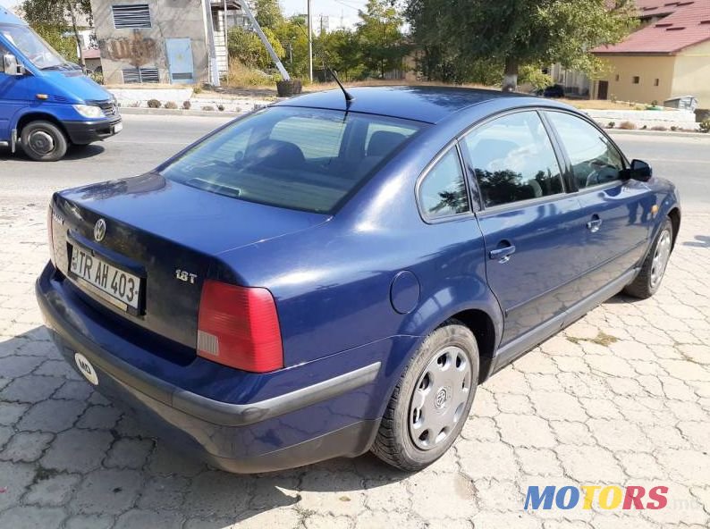 1998' Volkswagen Passat photo #2