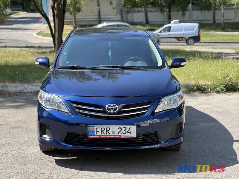 2011' Toyota Corolla photo #2