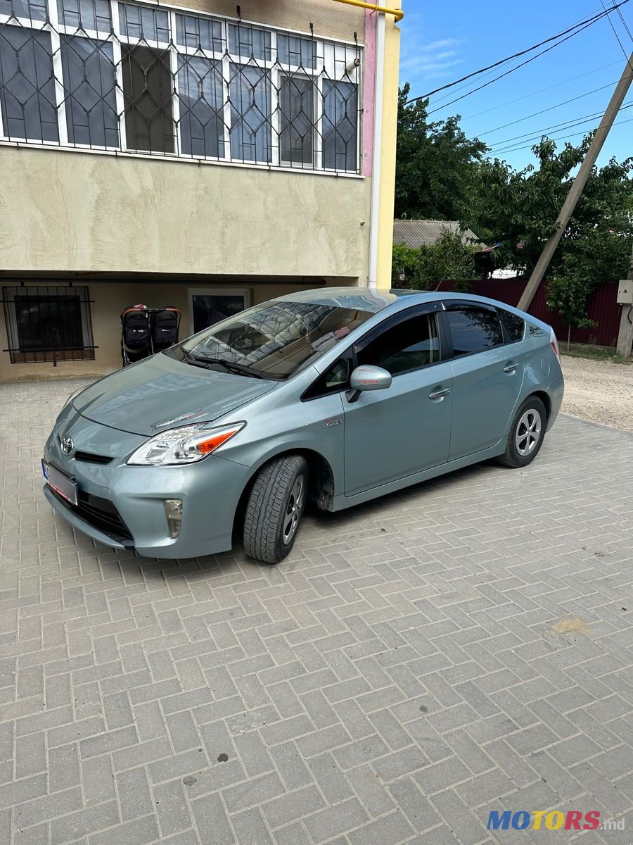 2012' Toyota Prius photo #1