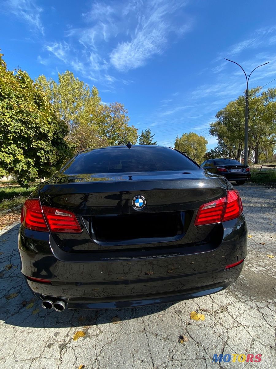 2012' BMW 5 Series photo #4