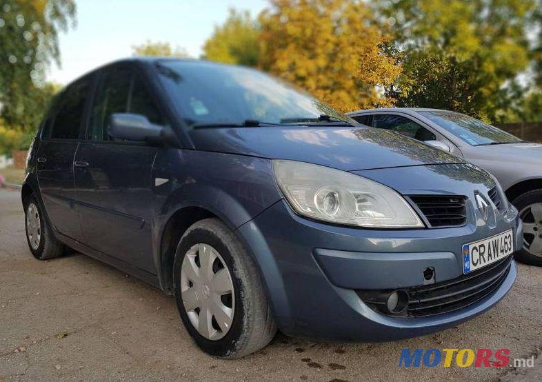 2008' Renault Scenic photo #2