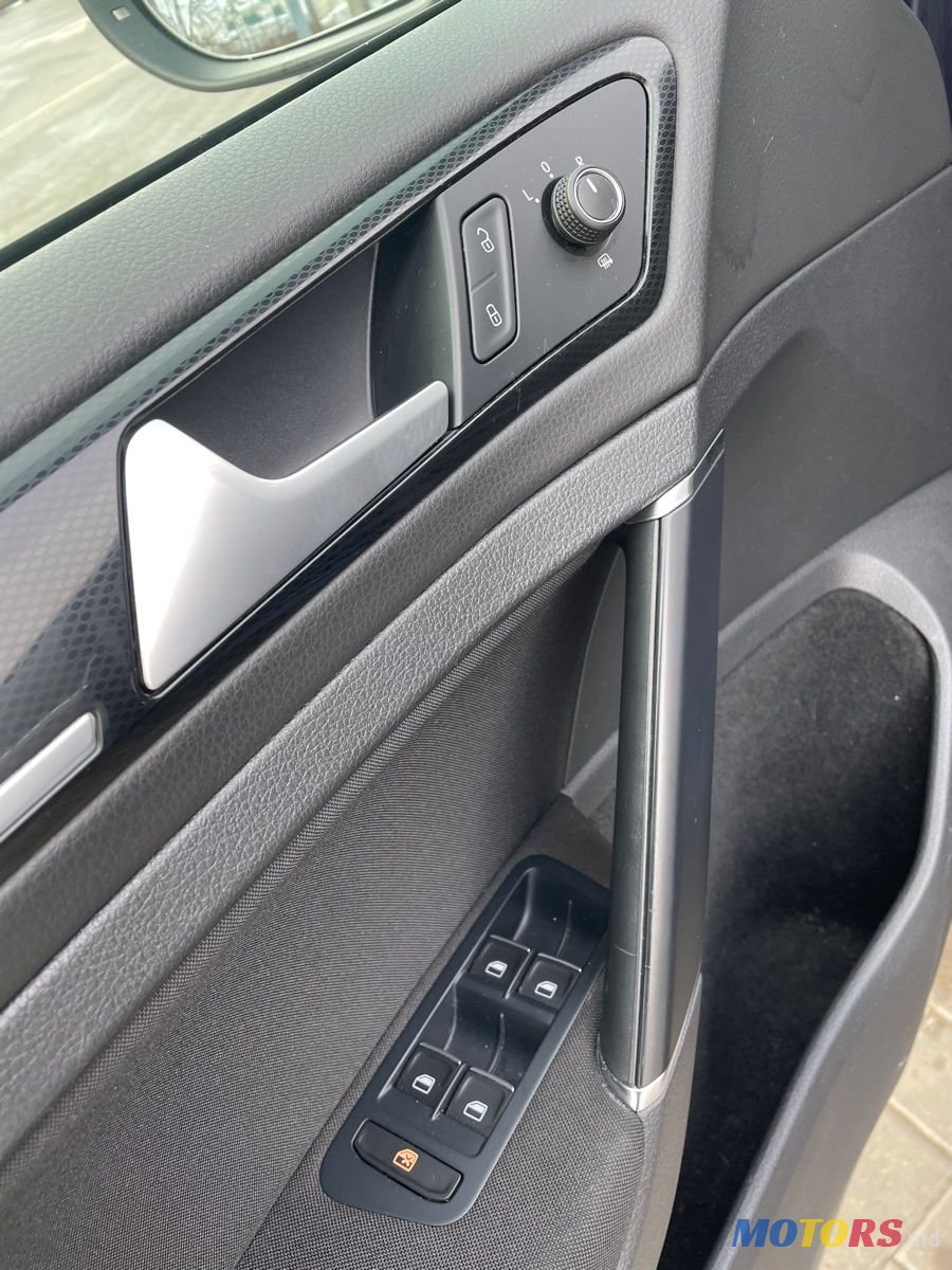 2014' Volkswagen Golf photo #4