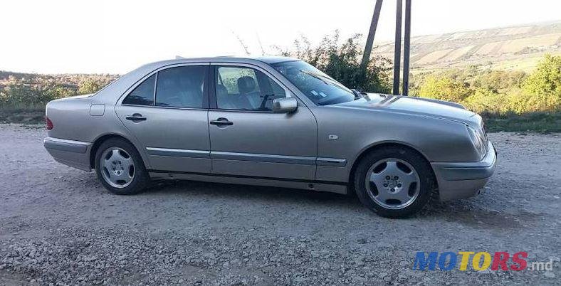 1996' Mercedes-Benz E photo #1