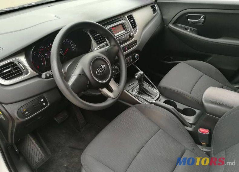 2013' Kia Carens photo #2