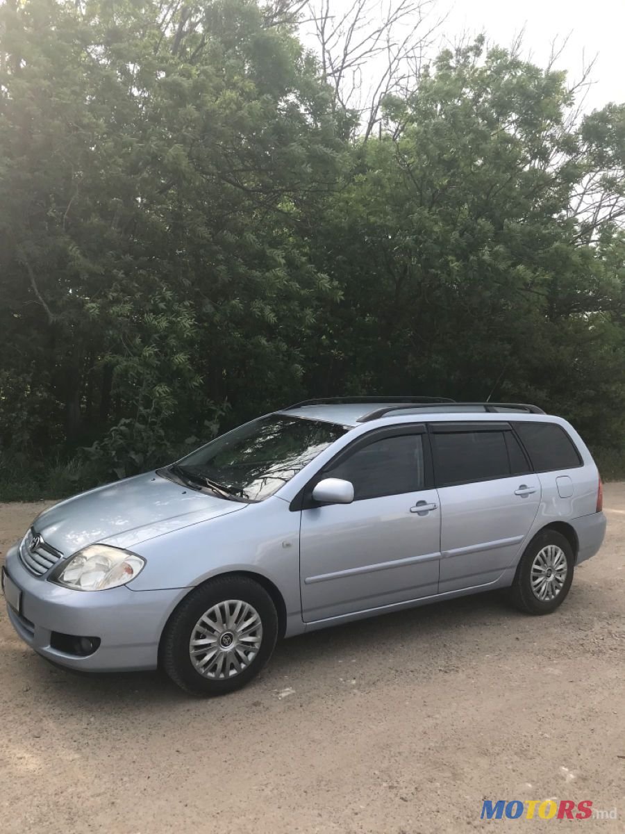 2004' Toyota Corolla photo #1