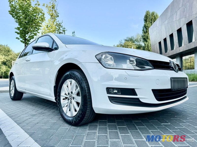 2015' Volkswagen Golf photo #2