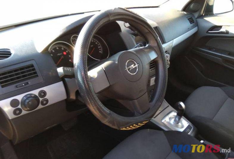 2005' Opel Astra photo #4