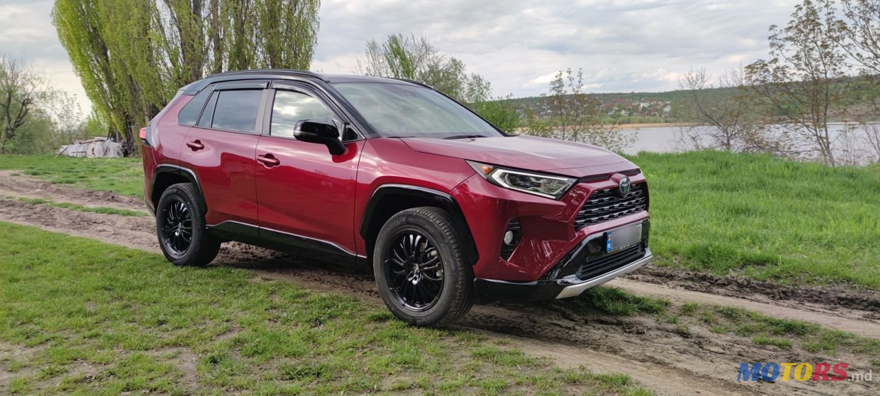 2020' Toyota RAV4 photo #1