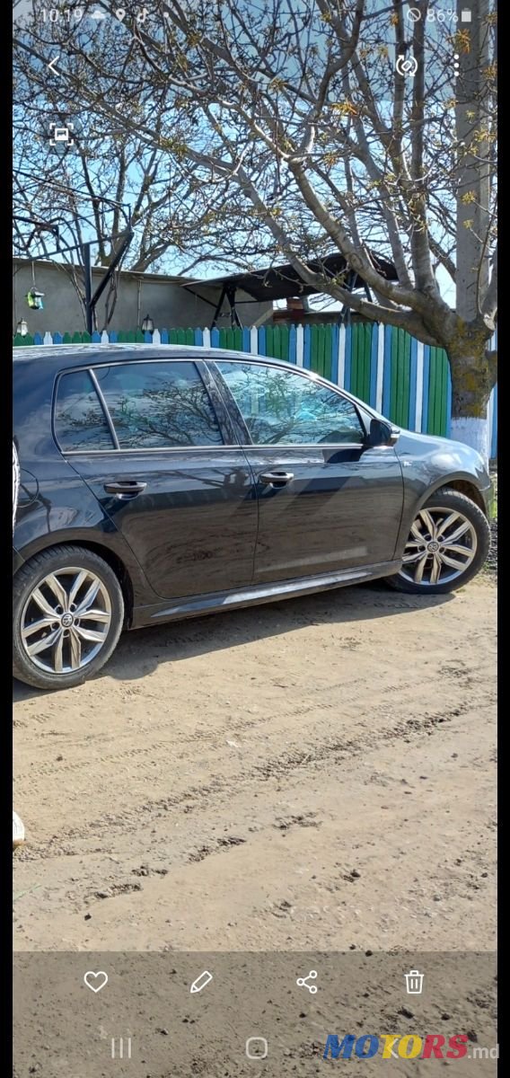 2010' Volkswagen Golf photo #1