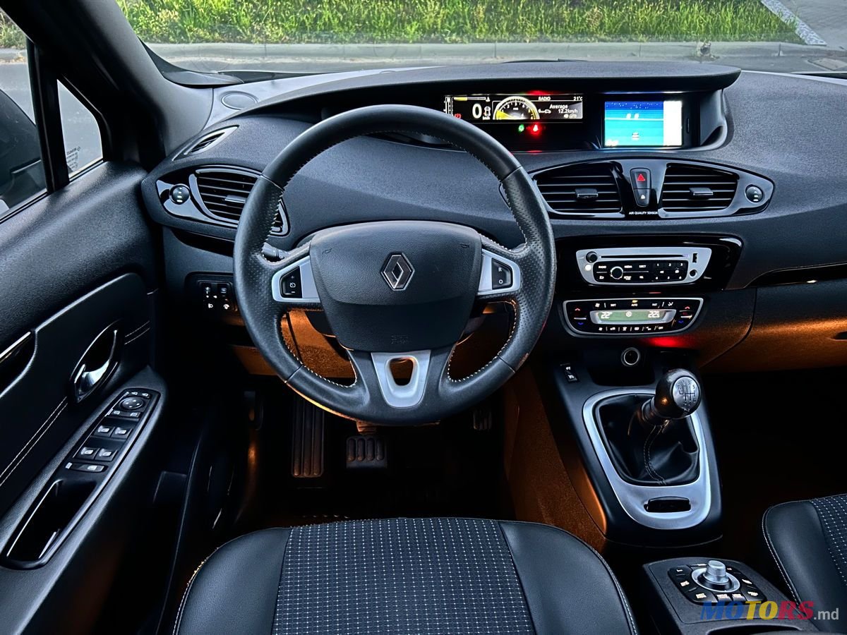 2013' Renault Grand Scenic photo #6