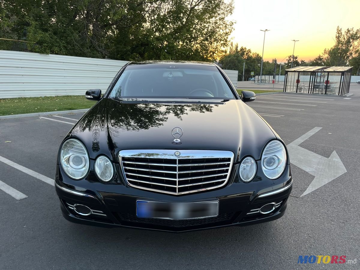 2009' Mercedes-Benz E Класс photo #3
