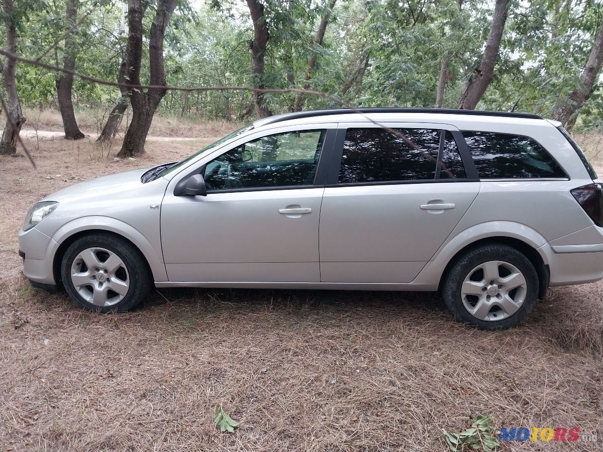 2005' Opel Astra photo #4